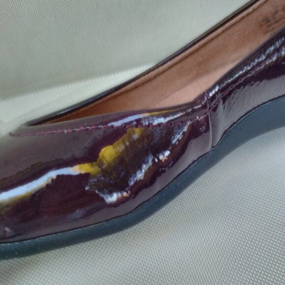 Naturalizer Burgundy "Cabernet Sauvignon" Patent Vivienne Flats EUC - Picture 3 of 8